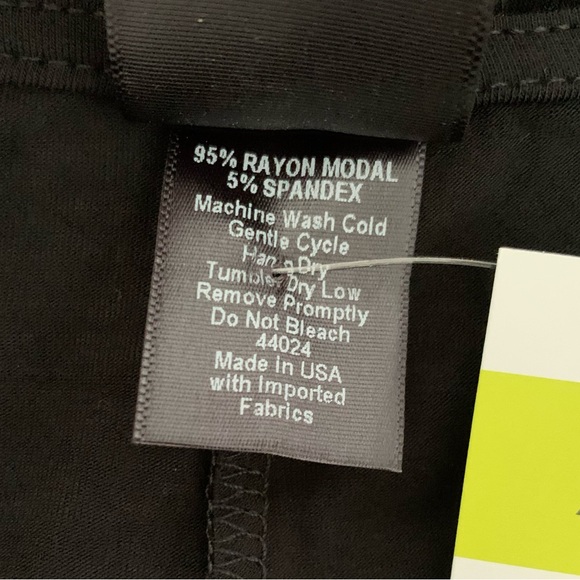 Agnes & Dora Black Oakley Swing Dress - Picture 6 of 6